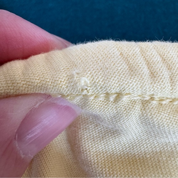 Lilly Pulitzer Kym Knit Top Creme Fraiche Eyelet Ruffle One Shoulder Size Med - Picture 10 of 10